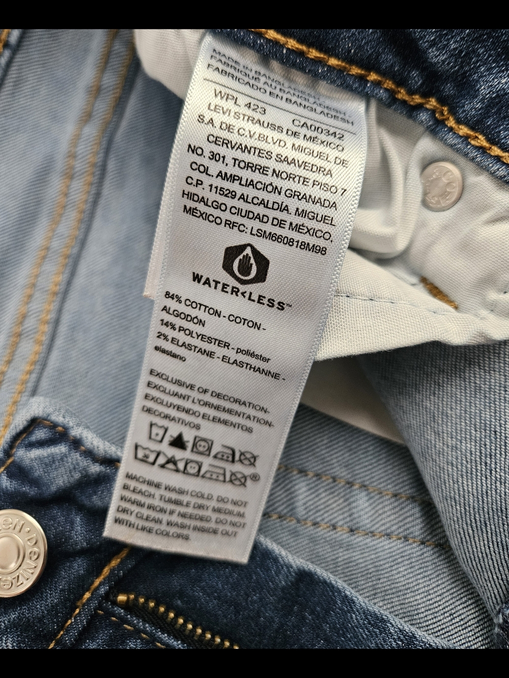 Denzin from Levis Boyfriend Jean - Picture 7 of 8
